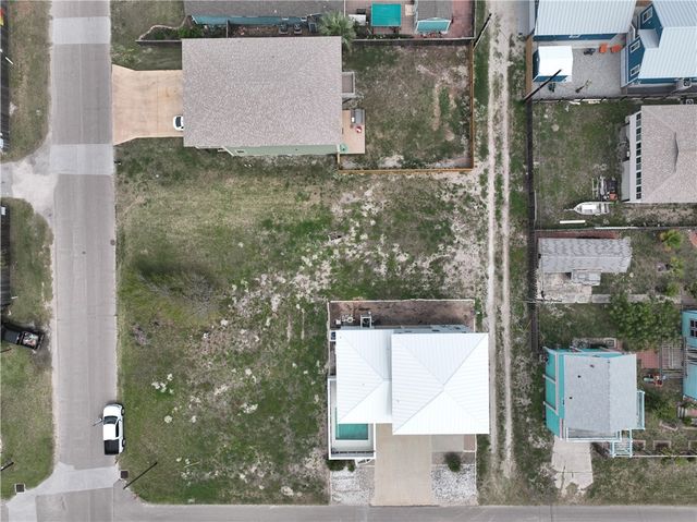 519 S 10th St, Port Aransas, TX 78373