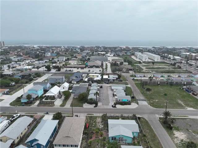 519 S 10th St, Port Aransas, TX 78373