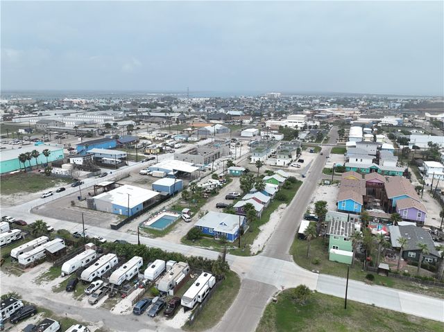 519 S 10th St, Port Aransas, TX 78373
