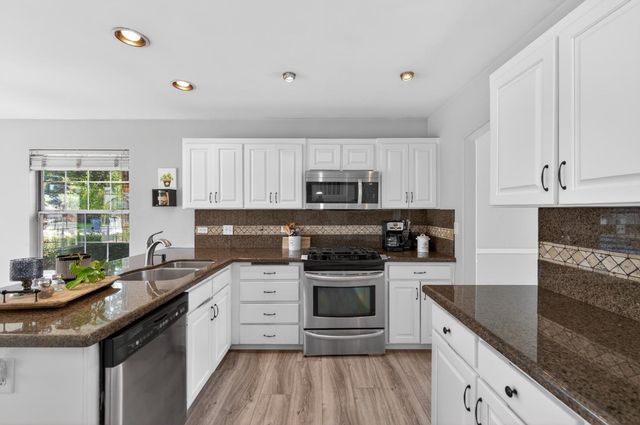 2384 E Quincy Avenue, Fresno, CA 93720