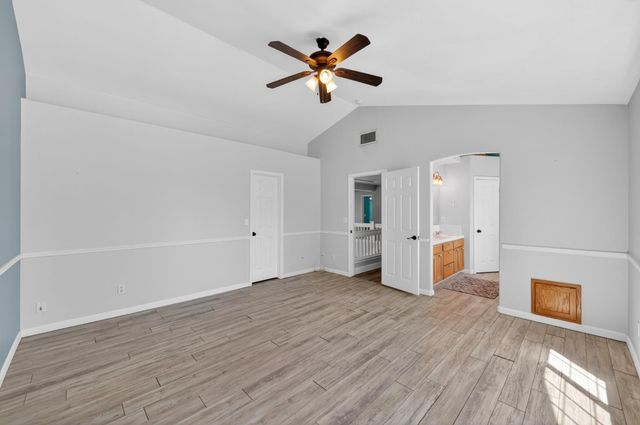 2384 E Quincy Avenue, Fresno, CA 93720