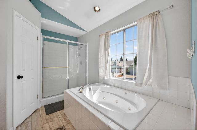 2384 E Quincy Avenue, Fresno, CA 93720