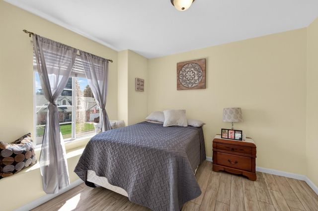 2384 E Quincy Avenue, Fresno, CA 93720