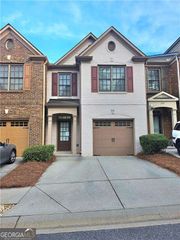 318 Knelston Oak Drive, Suwanee, GA 30024