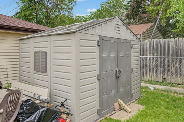 6346 N 80th STREET, Milwaukee, WI 53218