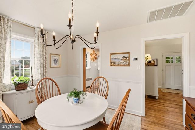 2409 TAPLEY LN, Wilmington, DE 19808