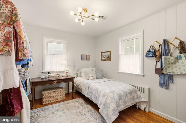 2409 TAPLEY LN, Wilmington, DE 19808