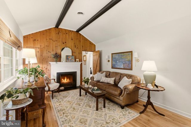 2409 TAPLEY LN, Wilmington, DE 19808