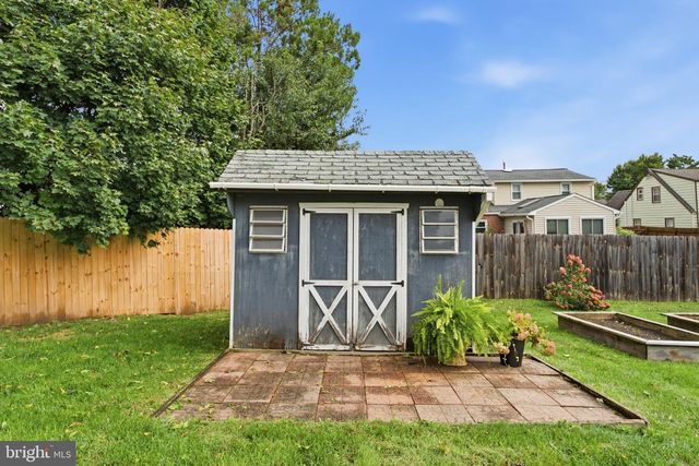 2409 TAPLEY LN, Wilmington, DE 19808