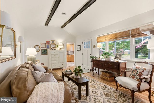 2409 TAPLEY LN, Wilmington, DE 19808