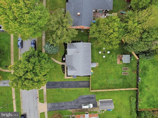 2409 TAPLEY LN, Wilmington, DE 19808