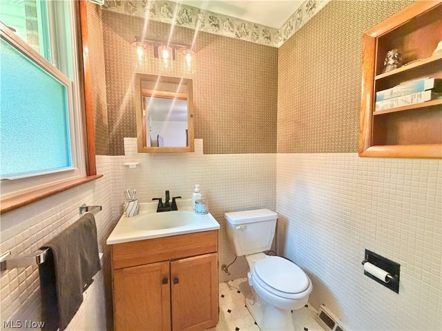 728 Hazelwood Drive, Vermilion, OH 44089