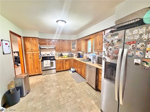 728 Hazelwood Drive, Vermilion, OH 44089