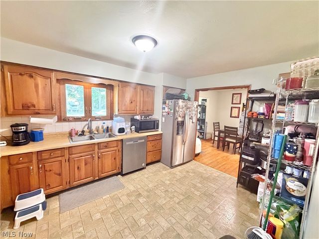 728 Hazelwood Drive, Vermilion, OH 44089