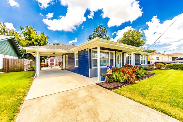 1202 Bourg St, Houma, LA 70360