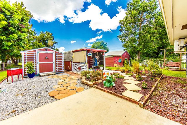 1202 Bourg St, Houma, LA 70360