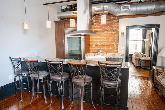 275 S Limestone Street 110, Lexington, KY 40508