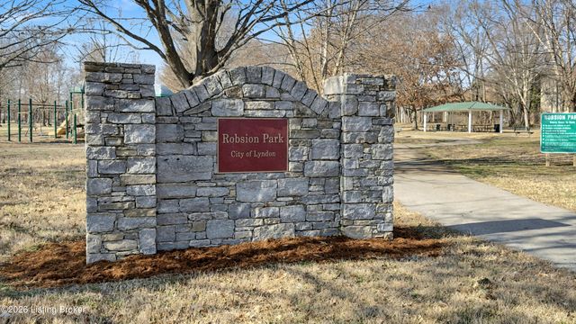 8126 Lake Terrace G4, Louisville, KY 40222