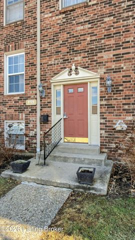 8126 Lake Terrace G4, Louisville, KY 40222