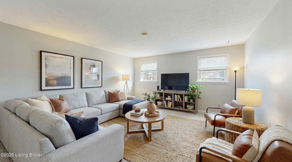 8126 Lake Terrace G4, Louisville, KY 40222