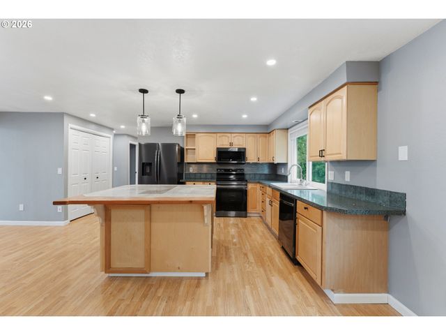 3670 Se 21ST Dr, Gresham, OR 97080