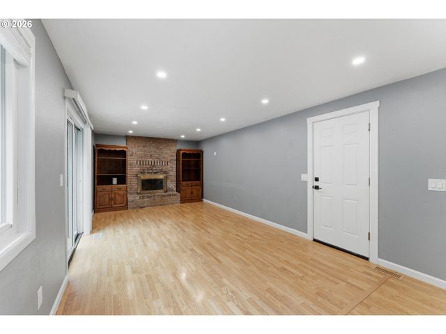 3670 Se 21ST Dr, Gresham, OR 97080