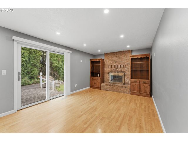 3670 Se 21ST Dr, Gresham, OR 97080