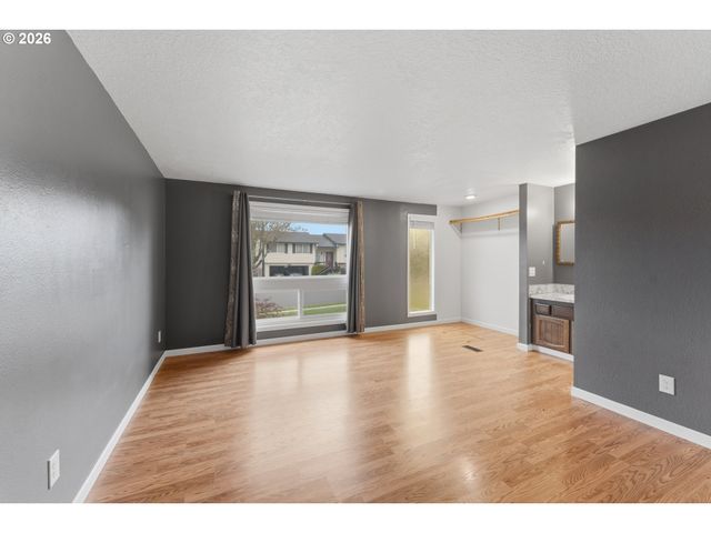 3670 Se 21ST Dr, Gresham, OR 97080