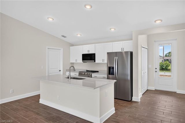 2821 NW 22nd PL, Cape Coral, FL 33993