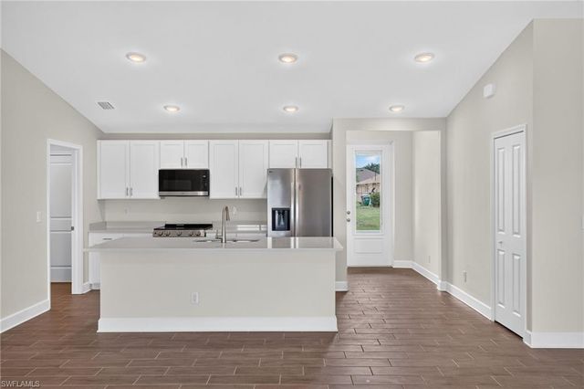 2821 NW 22nd PL, Cape Coral, FL 33993