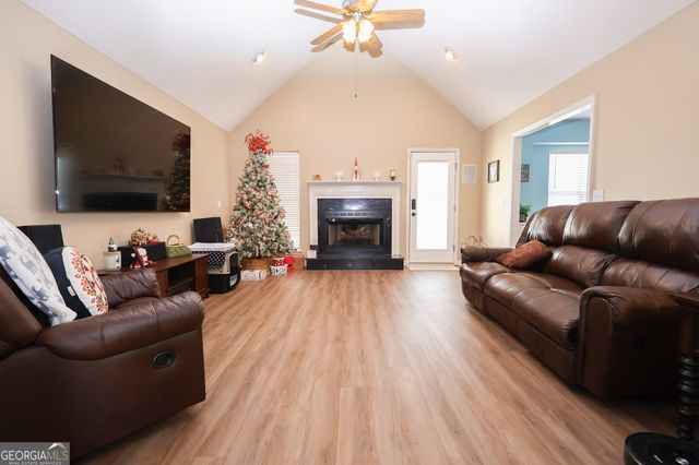 215 Stonefield Circle, Macon, GA 31216