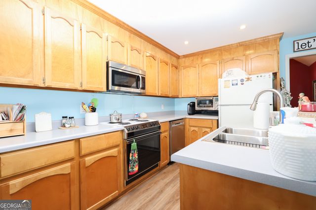 215 Stonefield Circle, Macon, GA 31216