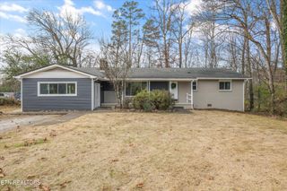 5817 Stoneleigh Rd, Knoxville, TN 37912