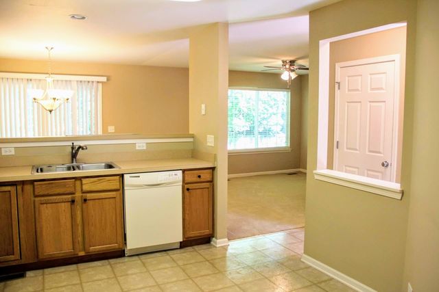 32427 N MACKINAC Lane, Lakemoor, IL 60051