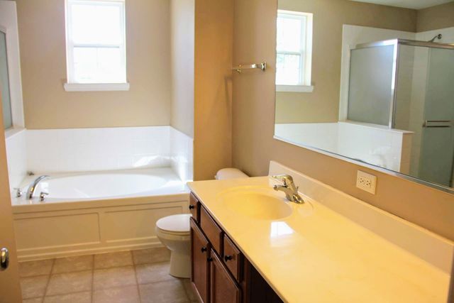 32427 N MACKINAC Lane, Lakemoor, IL 60051