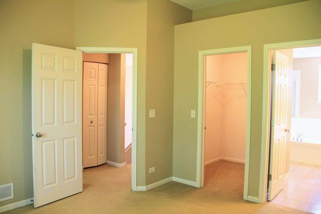 32427 N MACKINAC Lane, Lakemoor, IL 60051