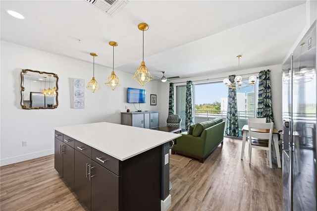 1703 N TAMIAMI TRAIL 406, Sarasota, FL 34234