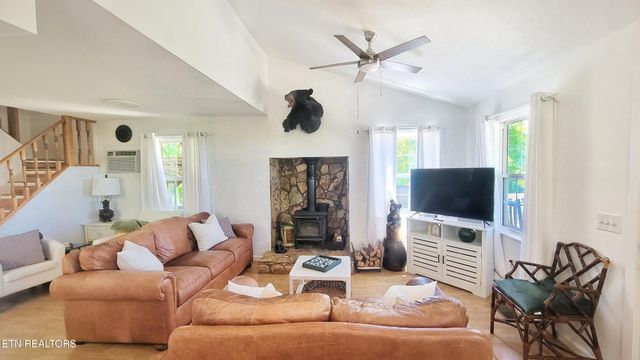 264 Curry Way, Del Rio, TN 37727