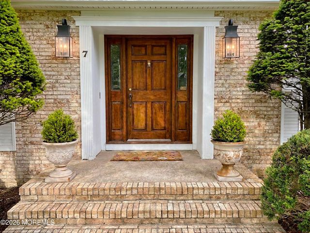 7 Morse Way N, Holmdel, NJ 07733