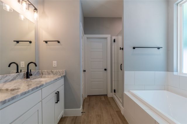 5523 Firewood Trail, Granbury, TX 76048