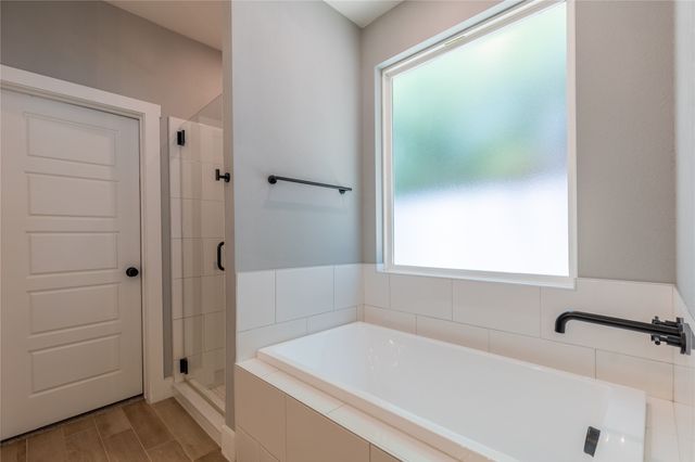 5523 Firewood Trail, Granbury, TX 76048