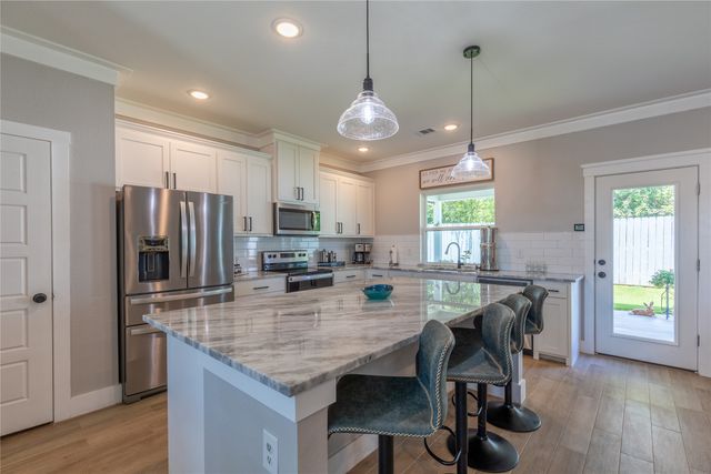 5523 Firewood Trail, Granbury, TX 76048