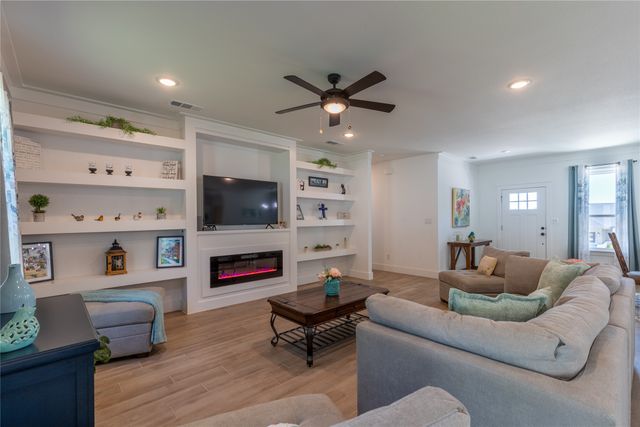 5523 Firewood Trail, Granbury, TX 76048