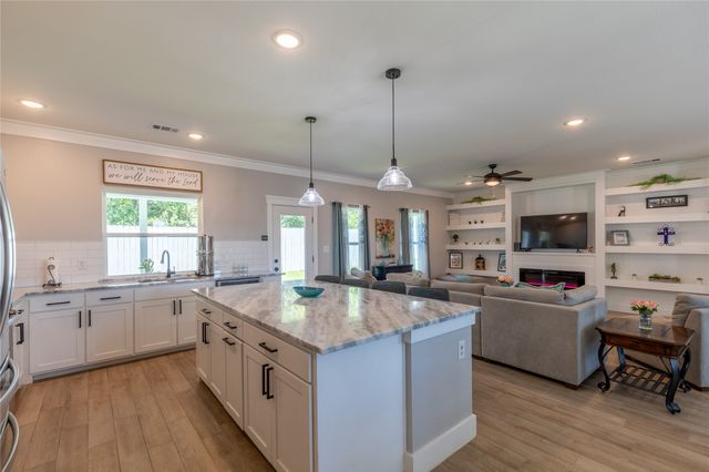 5523 Firewood Trail, Granbury, TX 76048