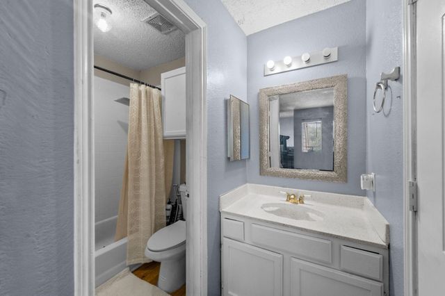 9815 Walnut Street 204, Dallas, TX 75243