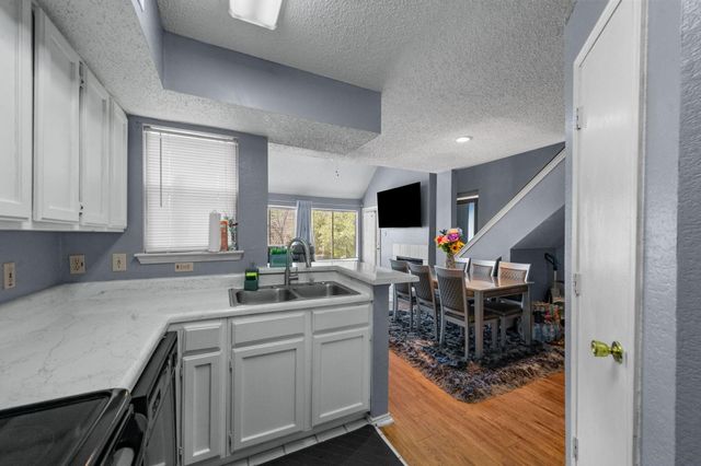 9815 Walnut Street 204, Dallas, TX 75243