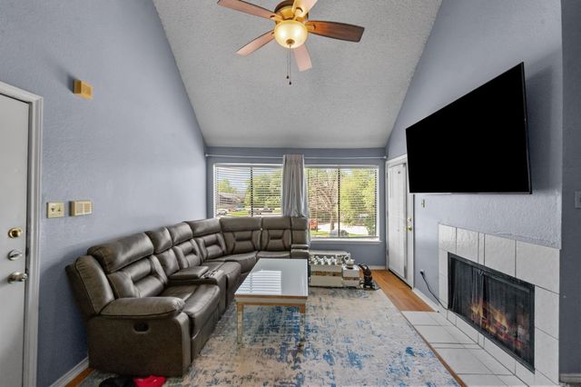 9815 Walnut Street 204, Dallas, TX 75243