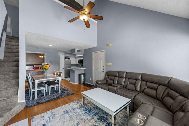 9815 Walnut Street 204, Dallas, TX 75243