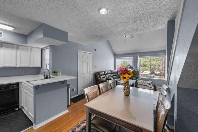 9815 Walnut Street 204, Dallas, TX 75243