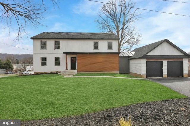 258 W FAIRVIEW AVE, Marietta, PA 17547